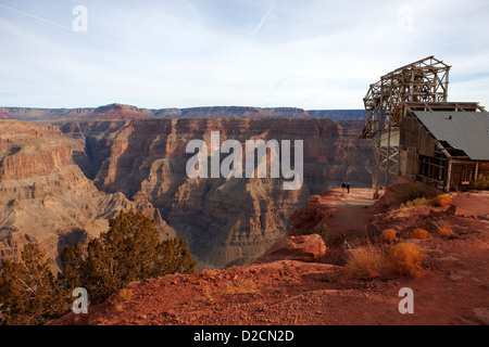 bleibt der alten Straßenbahn Kopfgebäude für das Bergwerk am Guano Point Grand Canyon West Arizona usa Stockfoto