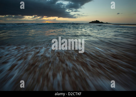 Tagesanbruch auf Green Island auf der NSW South Coast, Australien. Stockfoto