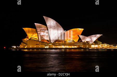 Sydney Opera House, animierte Grafik Projektionen "Beleuchtung die Segel" während des Festivals Vivid Sydney Stockfoto