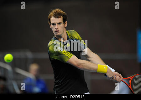 21.01.2013 Melbourne, Australien. Andy Murray aus Großbritannien kehrt ein Schuss am Tag acht der Australian Open aus Melbourne Park. Stockfoto