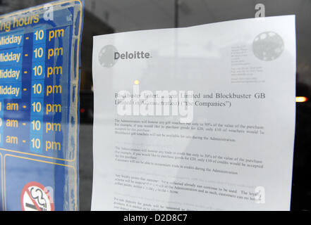 Southgate, London, UK. 21. Januar 2013. Ein Schild an der Tür des Blockbusters von Deloitte die Administratoren, wie es ist bekannt, dass 129 Geschäfte geschlossen werden können. Stockfoto