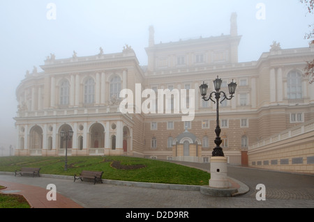 Odessa nationalen akademischen Theater für Oper und Ballett in einem Nebel, Odessa, Ukraine, Europa Stockfoto