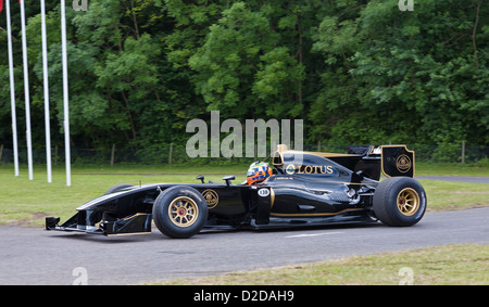 2010 Lotus-Cosworth Typ 125 mit Fahrer Johnny Mowlem auf die 2012 Goodwood Festival of Speed, Sussex, UK. Stockfoto