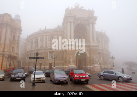 Oper und Ballett Theater in einem Nebel, Odessa, Ukraine, Europa Stockfoto