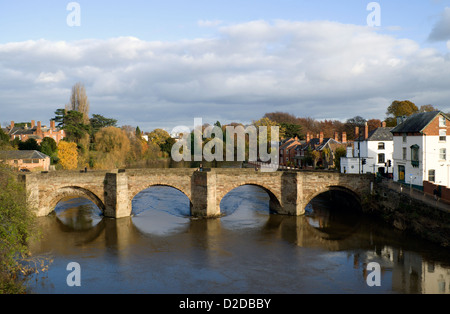 River Wye und Hereford Old Bridge, Hereford, Herefordshire. Stockfoto