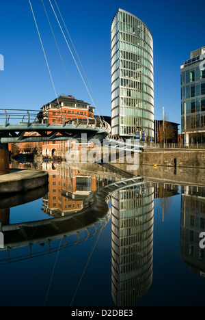 Auge-Turm und Fluss Avon, Temple Quay, Bristol. Stockfoto