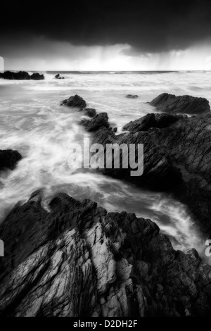 Einbruch der Dunkelheit Ansätze Sharrow Strand Whitsand Bay Cornwall UK Stockfoto