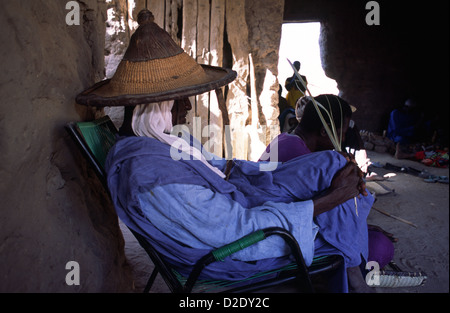 Ein Mann aus der Peul oder Fula Volksgruppe der Mali, Westafrika. Stockfoto
