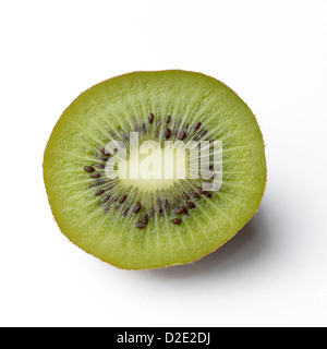 Kiwis, Schnitt Deliciosoa, in Scheiben geschnitten offen zeigt die Samen Stockfoto