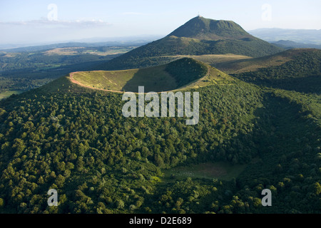 SCHLACKEN KEGEL KRATER PUY DE DOME CHAINE DES DURCHREISE NATURPARK VULKANE AUVERGNE MASSIV ZENTRALFRANKREICH Stockfoto