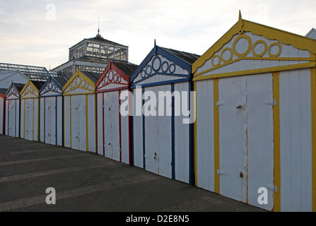 Strandhütten in der Nähe von Wellington Pier, Great Yarmouth, NOrfolk Stockfoto