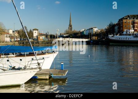 Prinzen street Bridge und der Turm der St. Mary Redcliffe Kirche Bristol England Stockfoto