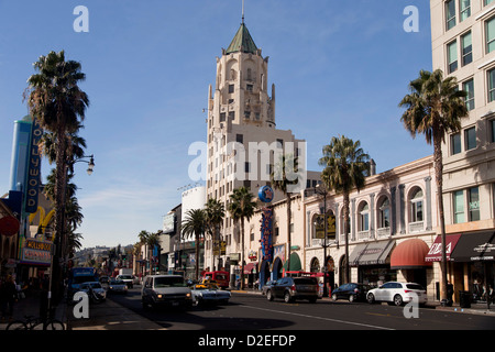 Verkehr auf dem Hollywood Boulevard in Hollywood, Los Angeles, California, Vereinigte Staaten von Amerika, USA Stockfoto