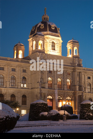 Wien - Geschichtsmuseum für Kunst in Winterabend Stockfoto