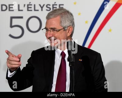 Präsident der französischen nationalen Versammlung Claude Bartolone spricht auf der Pressekonferenz nach dem Präsidium der Deutsch-französische treffen in Berlin, Deutschland, 22. Januar 2013. Heute ist der 50. Jahrestag des Elysée-Vertrags. FOTO: SOEREN STACHE Stockfoto