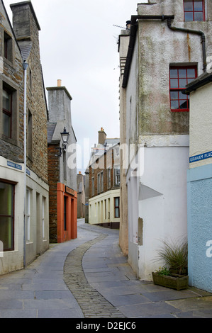 Stromness, eine wunderschöne historische Altstadt an der Südspitze von Orkney, Nordschottland Stockfoto