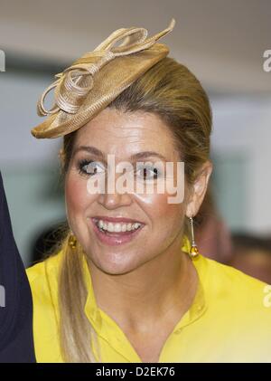 Holländische Prinzessin Maxima Besuche der Brunei Shell-Zentrale in Bandar Seri Begawan, Brunei, 22. Januar 2013. Die niederländische Königsfamilie ist bei einem zwei-Tages-langen Besuch in Brunei. Foto: Albert Nieboer / Niederlande, Stockfoto