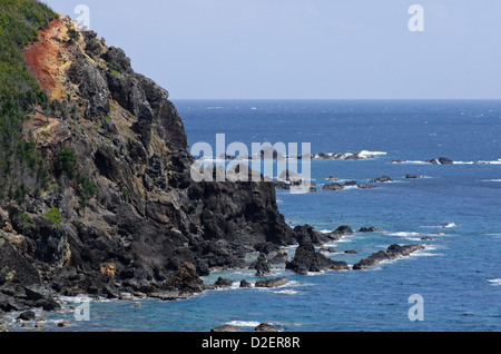 Blick vom Wanderweg zwischen John Beach und Takayama in Richtung Süden, Chichijima, Ogsawara Inseln, Tokyo, Japan Stockfoto