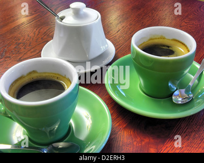 zwei Kaffeetassen Stockfoto