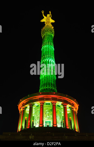 Berlin, Deutschland, beleuchtet bunt Siegessaeule während des Festival of Lights Stockfoto