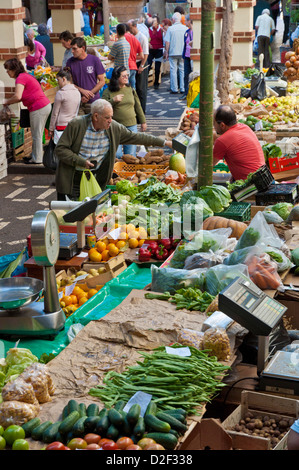 Mercado Dos Lavradores Markthalle für Erzeuger von Obst Insel Funchal Madeira Portugal EU Europa Stockfoto