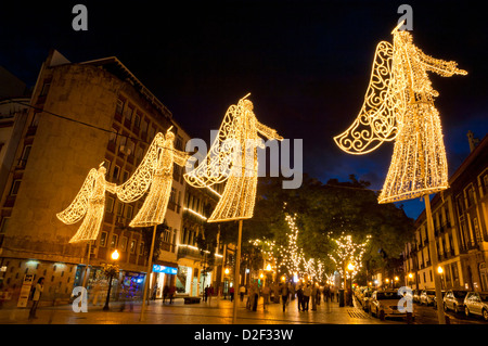 Madeira Funchal Madeira Portugal Madeira Weihnachtsdekorationen in der Form von Engel Dekorationen im Zentrum von Funchal Madeira Portugal EU Europa Stockfoto