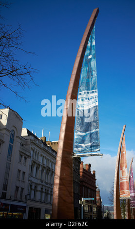 Moderne Kunst am Royal Avenue Belfast Nordirland feiert die Gebäude der White Star Line Schiffe in Belfast Stockfoto