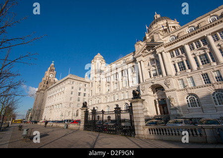 Die drei Grazien. Drei historische Gebäude am Molenkopf in Liverpool. Teil des UNESCO-Weltkulturerbe. Stockfoto