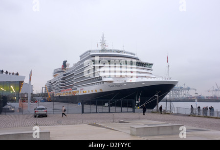 Cunard Liner vertäut Königin Victoria in Hamburg, Deutschland Stockfoto