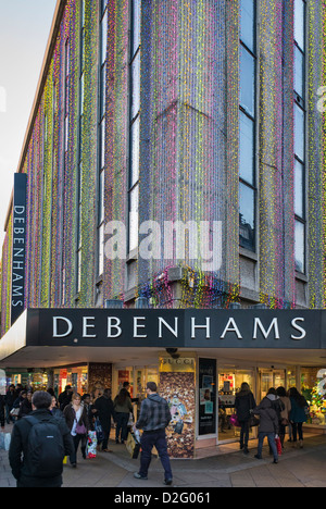 Kaufhaus Debenhams, Oxford Street, London, UK am späten Nachmittag Stockfoto