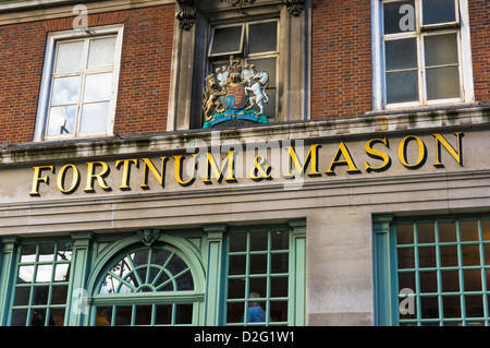 Fortnum and Mason speichern Logo, London, UK Stockfoto