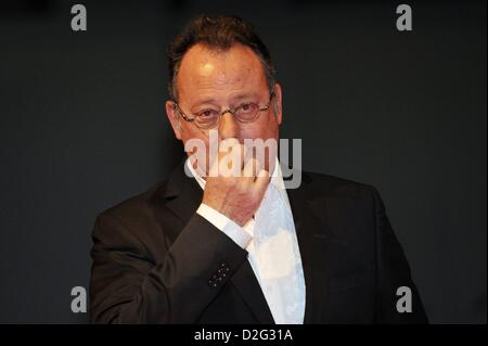 Genf, Schweiz. 22. Januar 2013. Französischen Schauspieler Jean Reno besucht bei IWC Race Night Dinner in Geneva.The Swiss watch Manufactur feierte seine neue Ingenieur-Kollektion sowie die Partnershipwith der Mercedes AMG Petronas Formula One Team. Foto: Frank Mai / picture Alliance / Alamy Live News Stockfoto