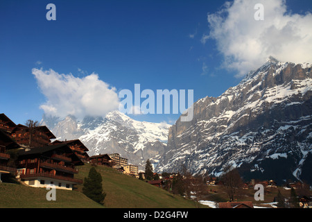 Schweizer Hütten im Skigebiet Grindelwald, Schweizer Alpen, Jungfrau - Aletsch; Berner Oberland; Schweiz; Europa Stockfoto