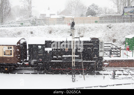 Alresford Bahnhof in den Schnee, Hampshire, England, Vereinigtes Königreich. Stockfoto