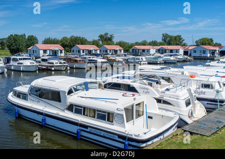 Broads Haven Werft mit Boote mieten und Urlaub auf dem Land bei Potter Heigham Norfolk Broads UK Stockfoto