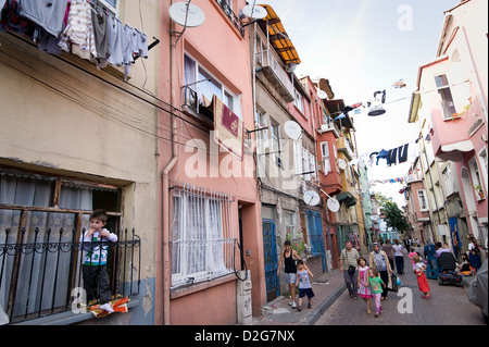 Balat und Fener sind eher konservativen Viertel von Istanbul pulsiert das Streetlife. Stockfoto