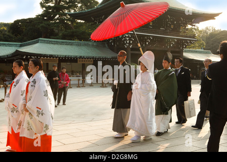 Traditionelle Shinto Hochzeit Prozession Stockfoto