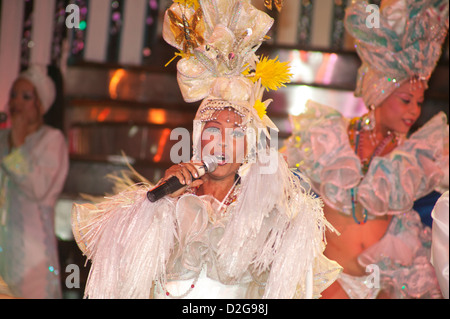 Tänzerinnen im Club Tropicana, Havanna, Kuba Stockfoto