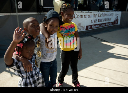 Outdoor-MLK-Festival in Texas beinhaltet Essen, Tanz und Information Stände Stockfoto