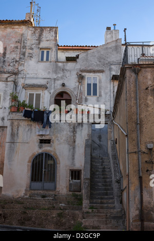 Alte Gebäude beherbergt Gargano, Apulien, Puglia, Italien Stockfoto