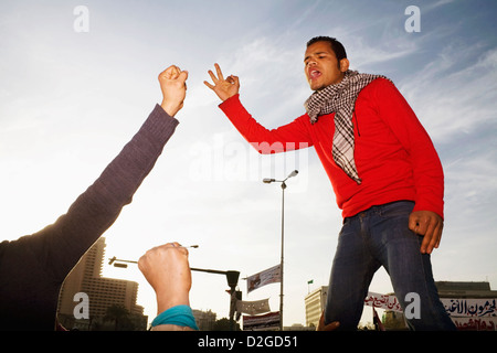 Ein Mann hält eine Rede in Kairo, Tahrir-Platz am 11. Februar 2012, dem ersten Jahrestag der ägyptischen revolution Stockfoto