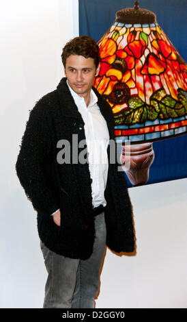 23. Januar 2013 kommt - Los Angeles, CA, USA - JAMES FRANCO, Ehrengast für den Patron-Empfang für die Opening Night Premiere Party 2013 Los Angeles Kunst zeigen. (Bild Kredit: Kredit: Brian Cahn/ZUMAPRESS.com/Alamy live-Nachrichten) Stockfoto