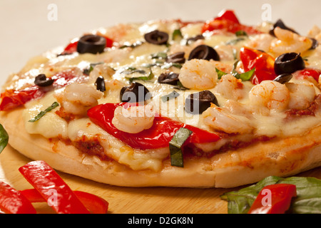 Frische Garnelen Pizza. Stockfoto