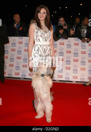 ASHLEIGH BUTLER & PUDSEY NATIONAL Television AWARDS RED CARPET Ankünfte LONDON ENGLAND UK 23. Januar 2013 Stockfoto