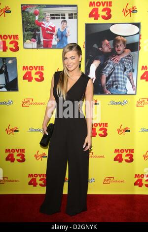 US-Schauspielerin Carmen Electra kommt für die Premiere des Films "Film 43" in Hollywoods Grauman Chinese Theatre in Los Angeles, USA, 23. Januar 2013. Foto: Hubert Boesl Stockfoto