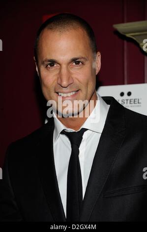 New York, USA. 24. Januar 2013. Nigel Barker im Ankunftsbereich für DuJour Magazin Launch Party für Februar Digitalausgabe, The Darby, New York, NY 23. Januar 2013. Foto von: Eli Winston/Everett Collection / Alamy Live News Stockfoto