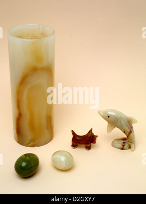 Onyx Vase Eiern Hund Dolphin Stockfoto