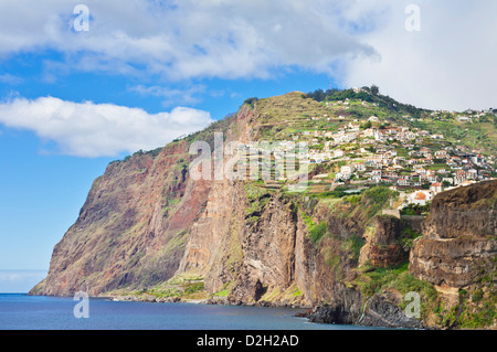 Cabo Girao, (580m) gehört zu den weltweit höchsten Klippen an der Südküste der Insel Madeira, Portugal, EU, Europa Stockfoto