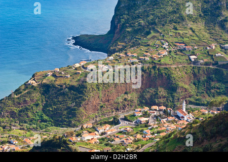 Dorf von Faial Madeira in der Nähe von Ponta de Sao Lourenco, in die Ferne, Madeira, Portugal, EU, Europa Stockfoto