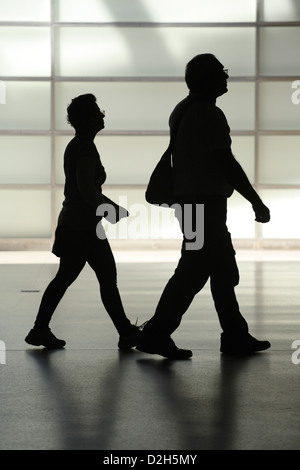 Berlin, Deutschland, die Silhouette von ein paar Rentner Stockfoto